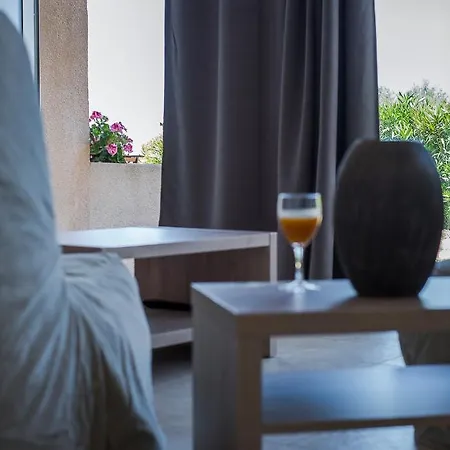 Alba Rossa Dom wakacyjny Serra-di-Ferro (Corsica)